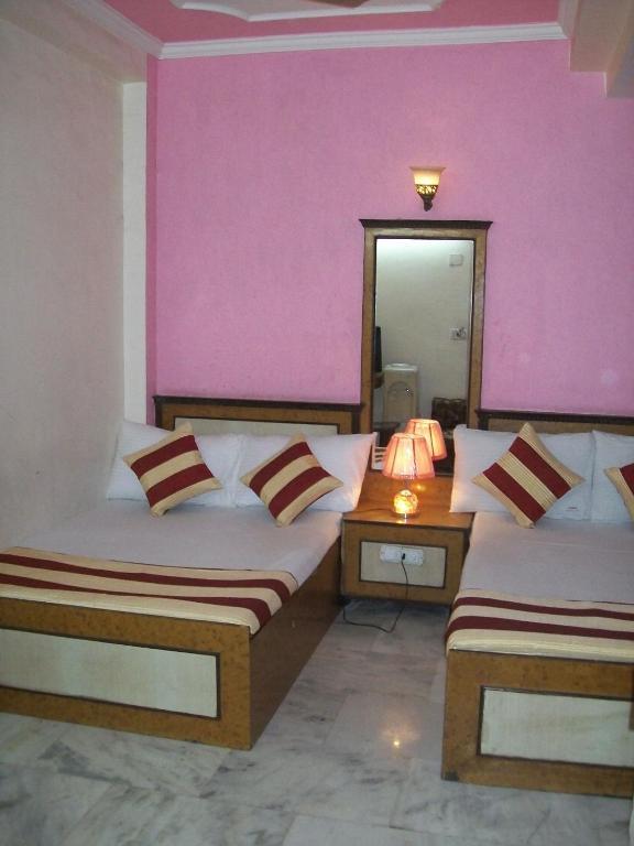 Anmol Hotels Pvt Ltd Delhi  Room photo